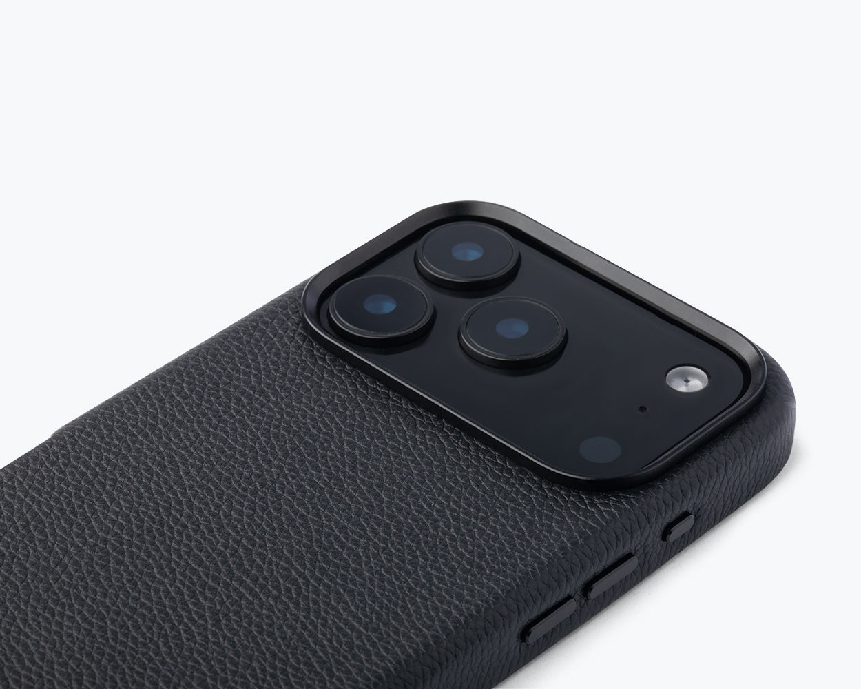 Apple iPhone 17 Pro - Metro Leather Bumper Phone Case
