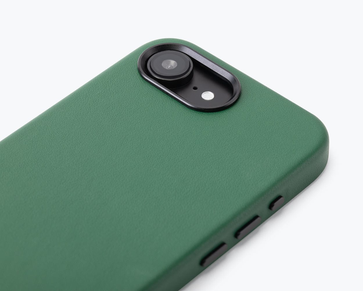 Apple iPhone 16e - Metro Leather Bumper Phone Case