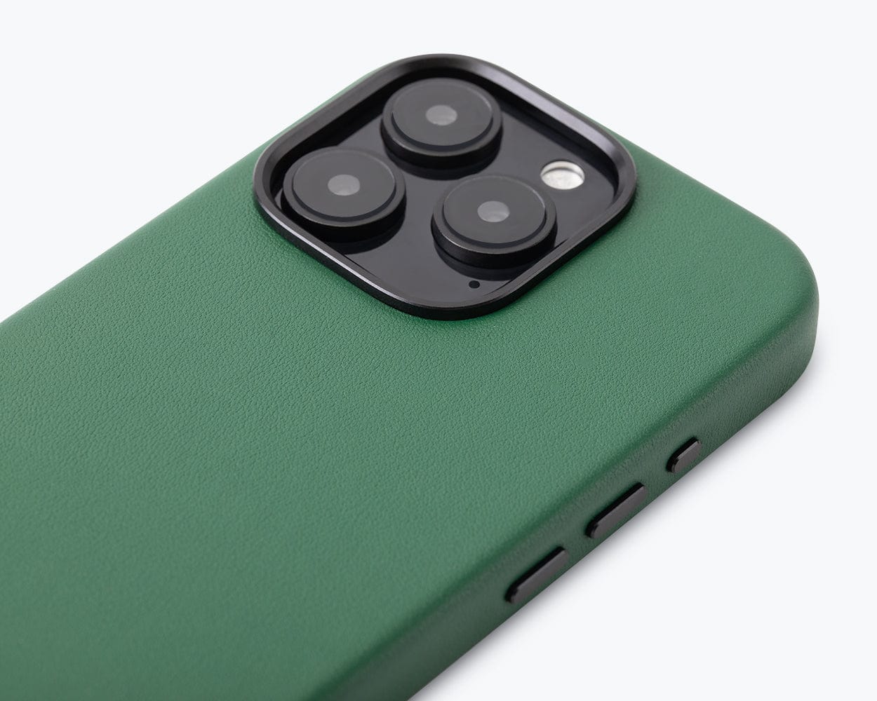 Apple iPhone 16 Pro Max - Metro Leather Bumper Phone Case