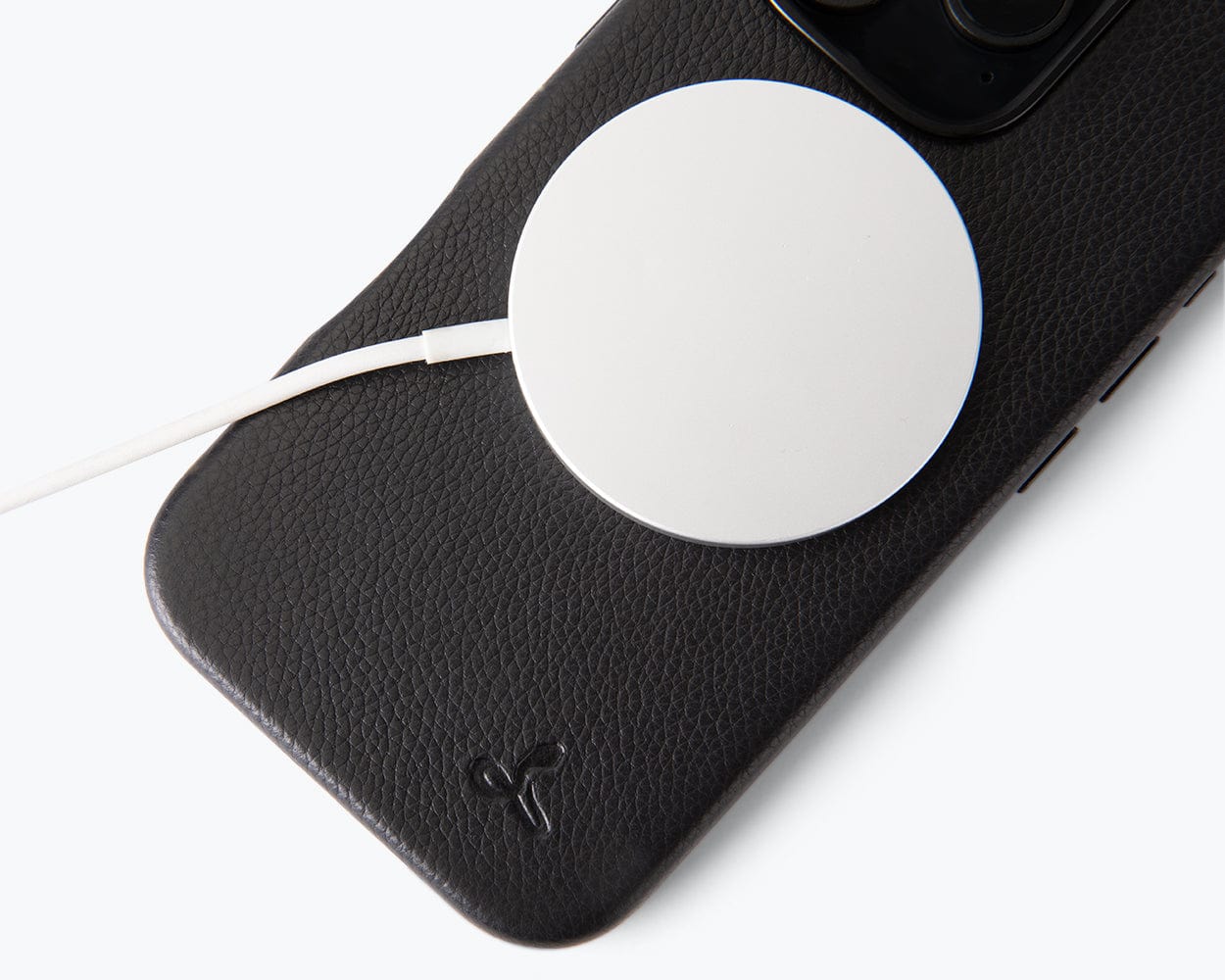 Apple iPhone 16 Pro Max - Metro Leather Bumper Phone Case